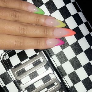 Meet your Posher, Effie